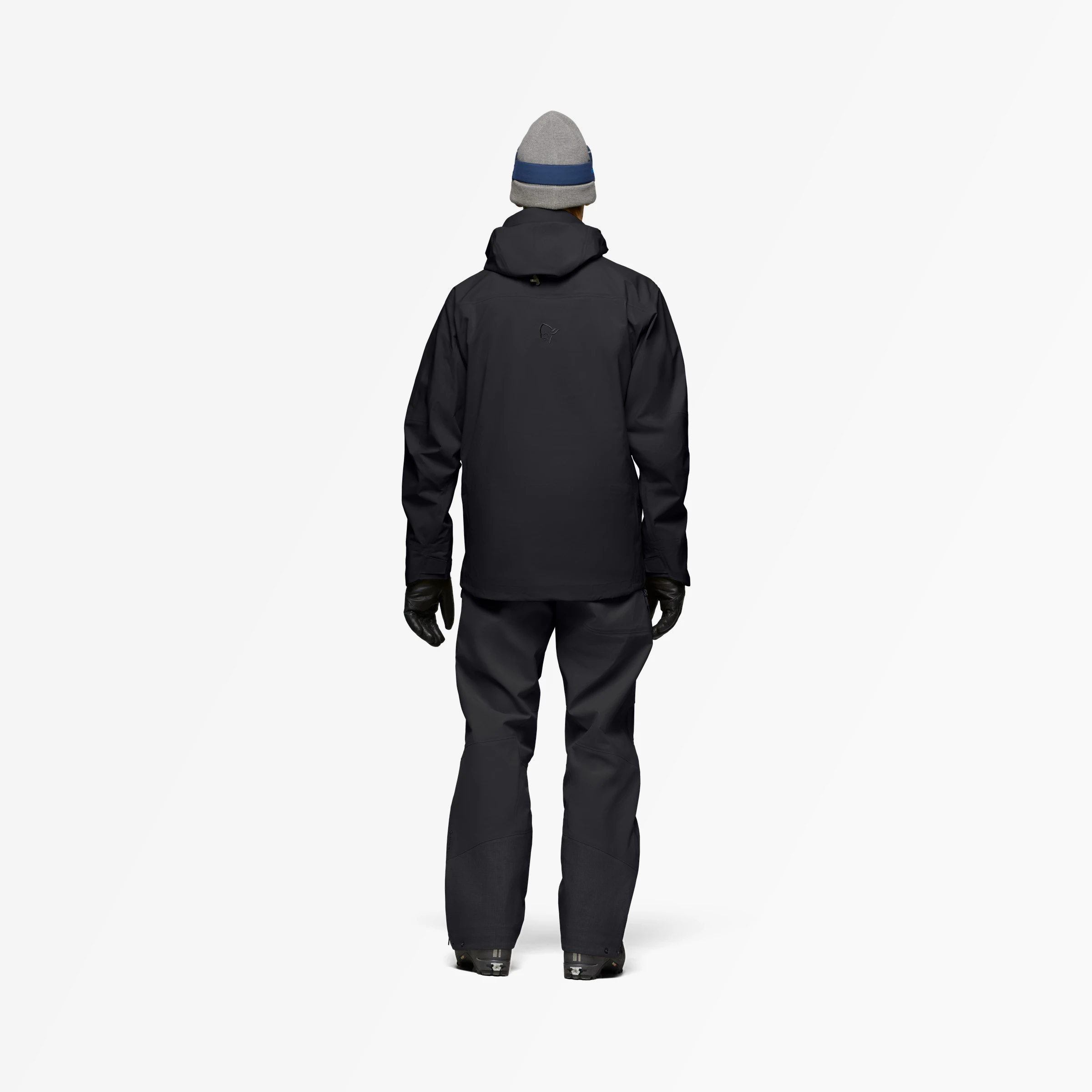 Norrøna Lofoten Gore-Tex Pro, Caviar Black, photo 4 of 6