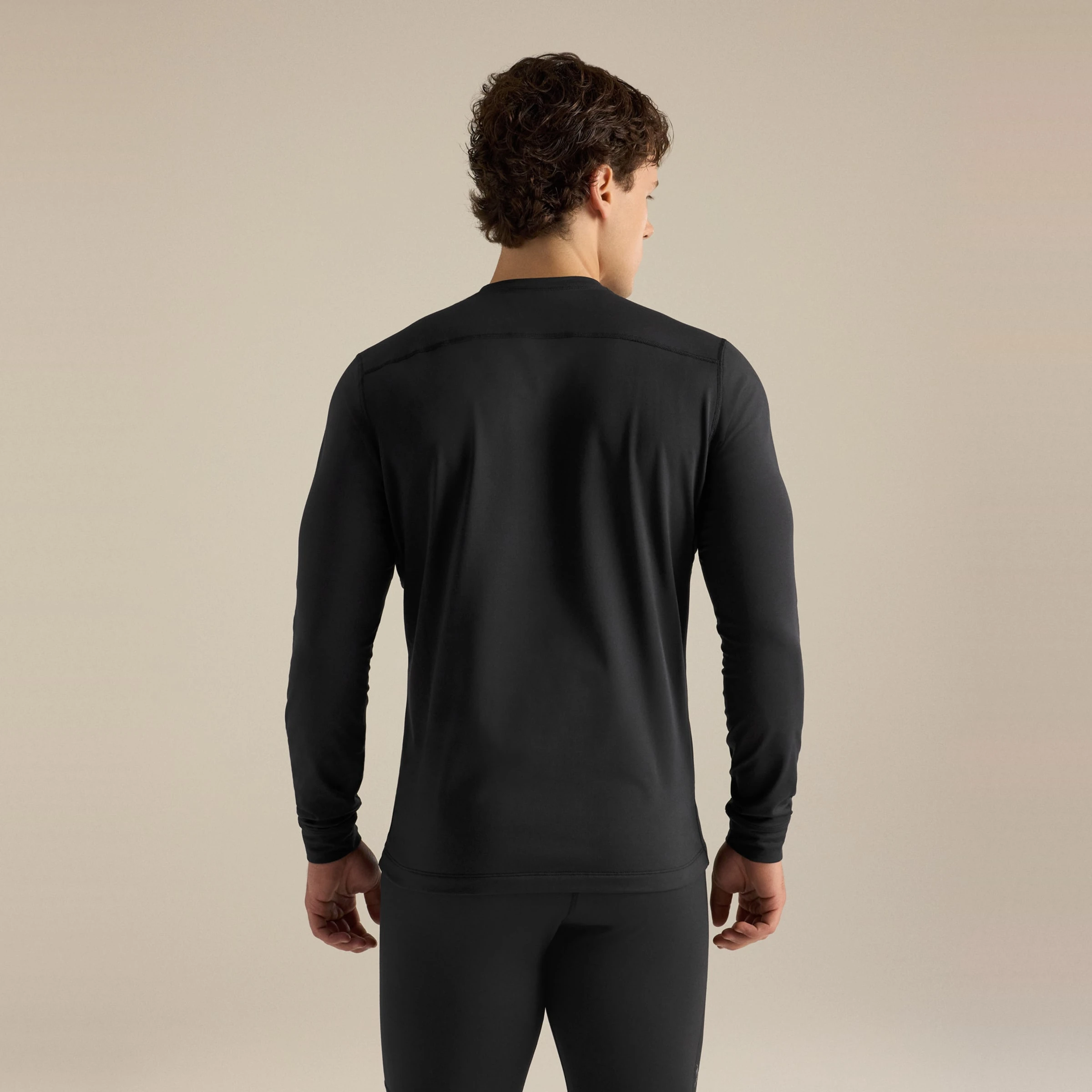 Arc’teryx Rho LT Crew Neck, photo 4 of 6